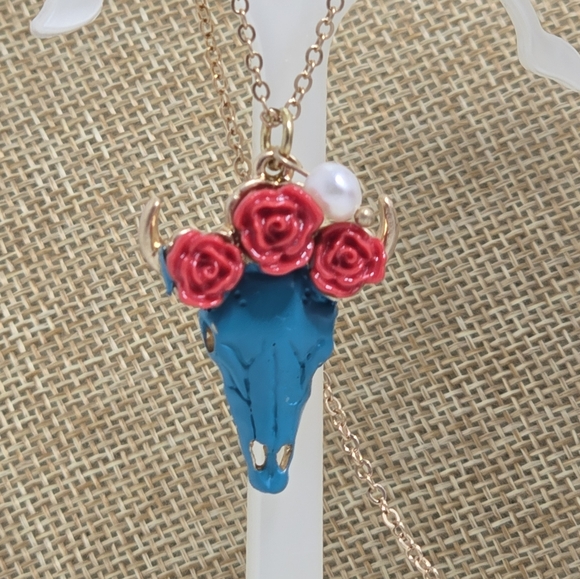 Turquoise Cow Steer Bull Skull Pink Rose Gold Pearl Necklace & Earrings Set - Picture 3 of 3